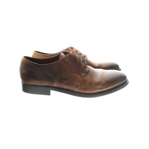 Scarpe stringate da uomo in pelle di vitello lavorazione artigianale