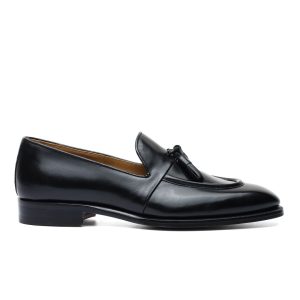 Tassel Loafer in Black Leather