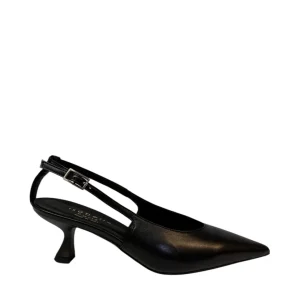 Donna Isabelle Paris