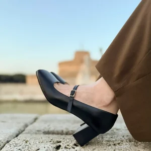 Noemi Mary Jane invecchiato nero