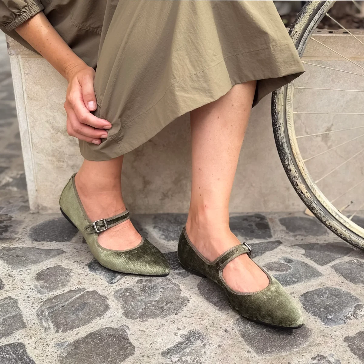 Flavia Mary Jane velluto perla oliva - immagine 4