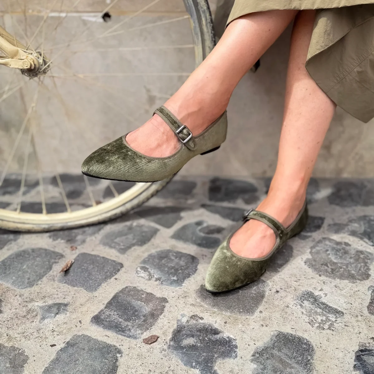 Flavia Mary Jane velluto perla oliva - immagine 2