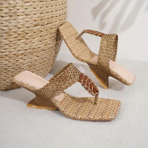 Sandali Estivi con Tacco Largo e Fasce Intrecciate DGS
